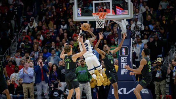 Ja Morant brilló en su primer juego de regreso después de ser suspendido